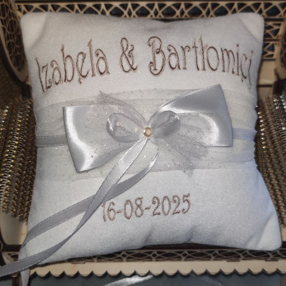 Poduszeczka na obrączki z kokardką 20x20