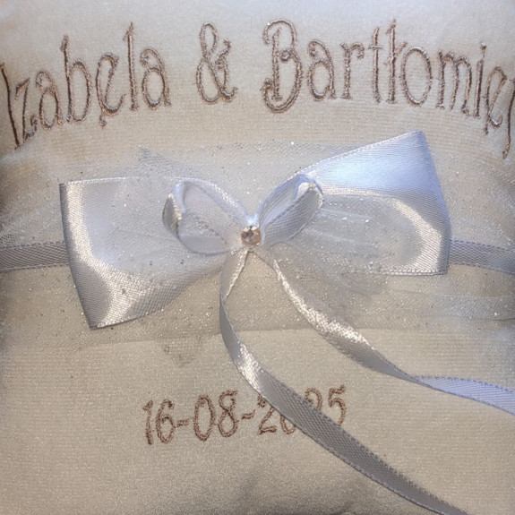 Poduszeczka na obrączki z kokardką 20x20