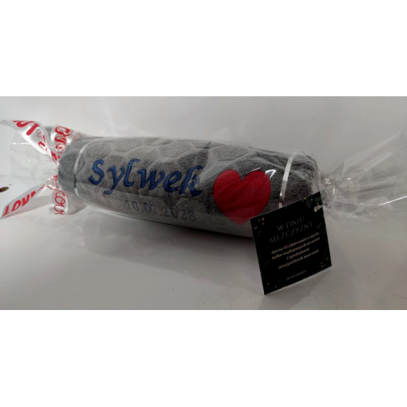 Ręcznik 70x140 z imieniem i serduszkiem