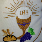 Pamiątka Komunii Świętej - poduszka 40x40 z haftem