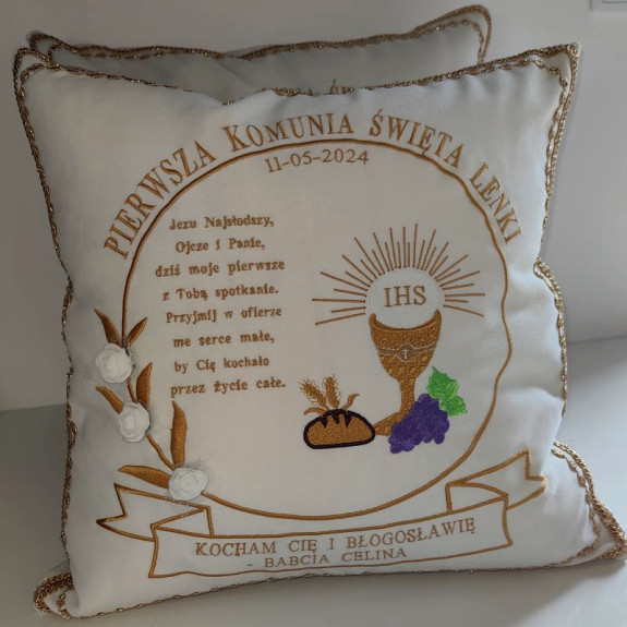 Pamiątka Komunii Świętej - poduszka 40x40 z haftem