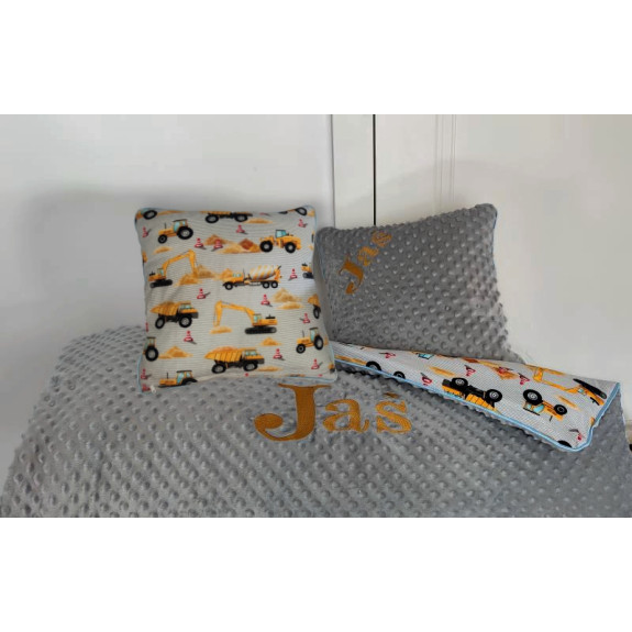 Zestaw dla chłopca z haftem - poduszka + kołdra